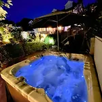 District House -sleeps 18 With Hot Tub, Garden