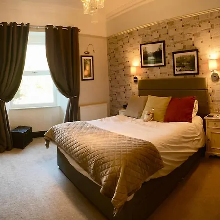 度假居 District House -sleeps 18 With Hot Tub, Garden